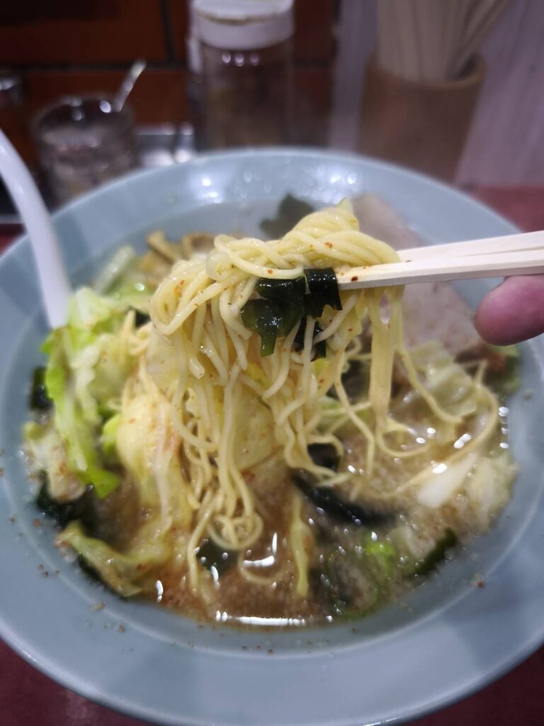 ニューラーメンショップ大宮東口店の麺