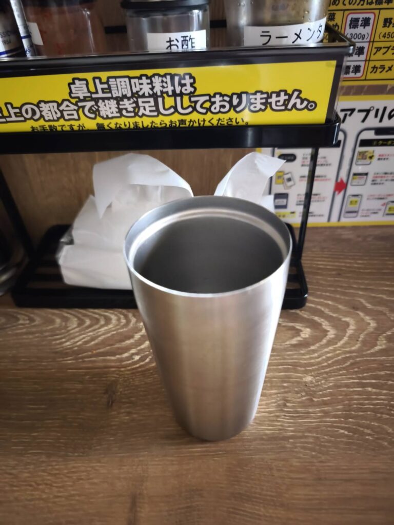 豚山大宮店の水