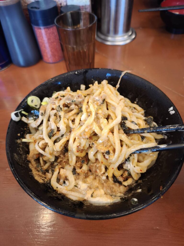 それいけ!たかちゃんラーメン古河本店の冷やし台湾を混ぜた後