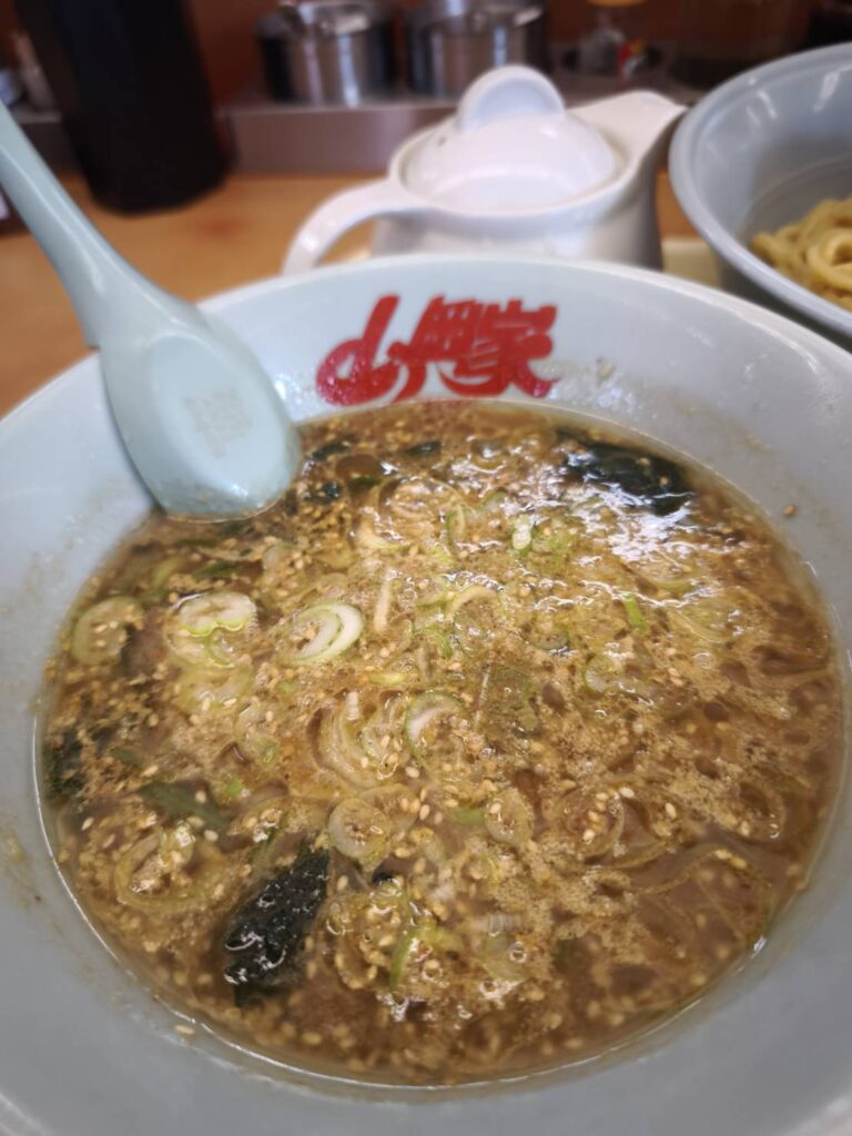 山岡家さいたま宮前店のつけ麺のつけ汁酢抜き
