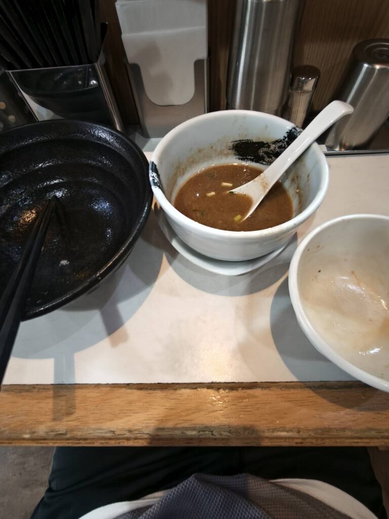 空になった丼
