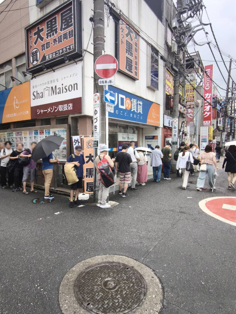 伍福軒大宮東口店の行列
