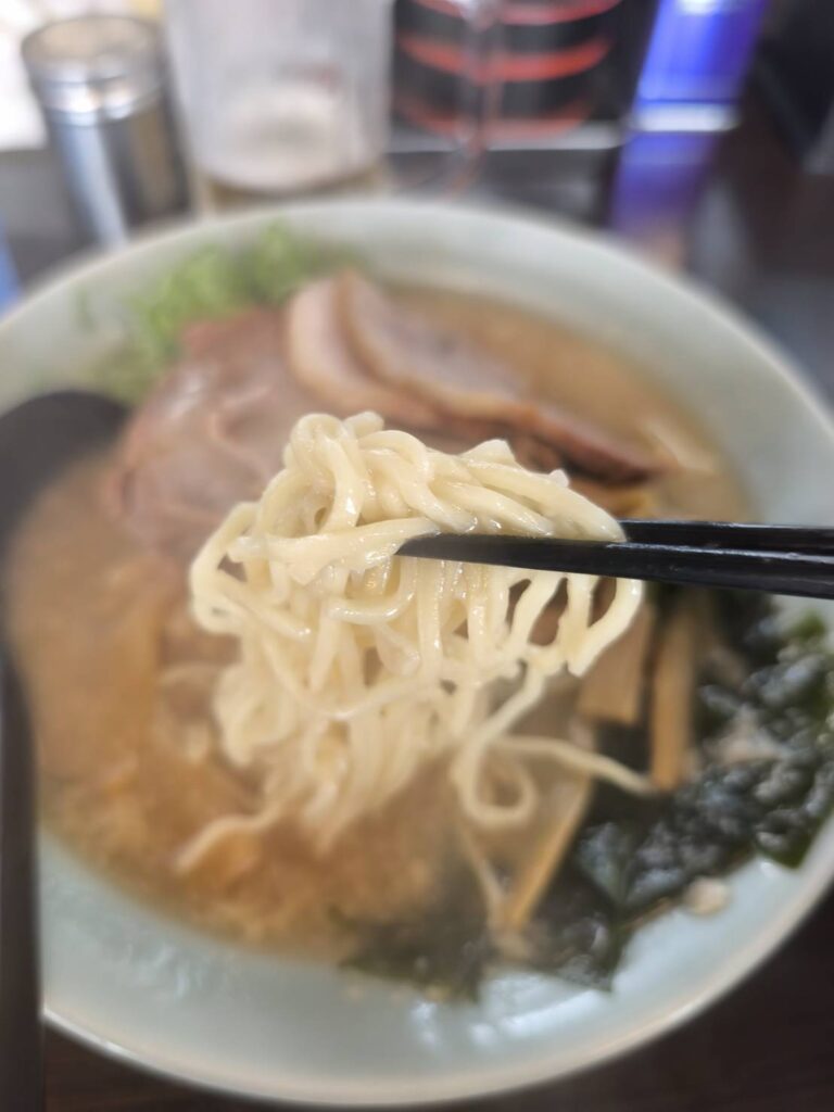 ニューラーメンショップ主水の麺リフト