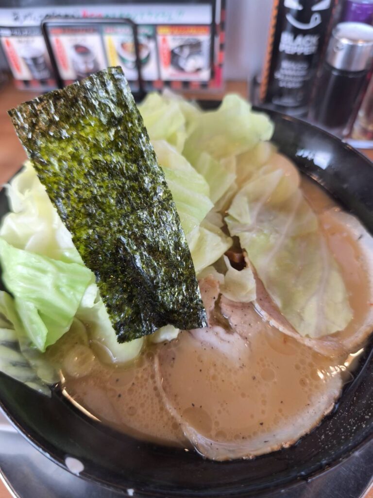 らあめん花月嵐 上尾原市店の味噌ラーメンキャベツトッピング