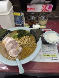 ラーメンショップ幸手本店 金田亭の味噌チャーシュー麺と半ライス