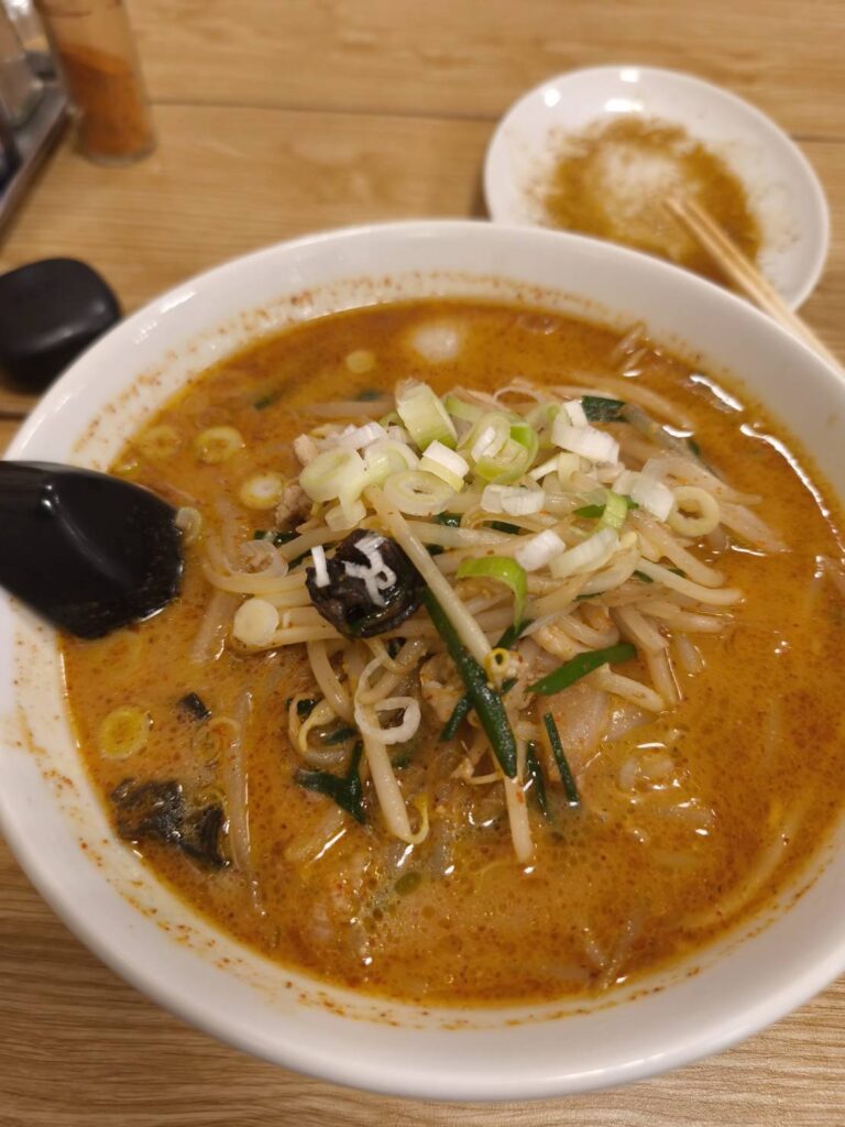 草加健康センターの辛味噌ラーメン