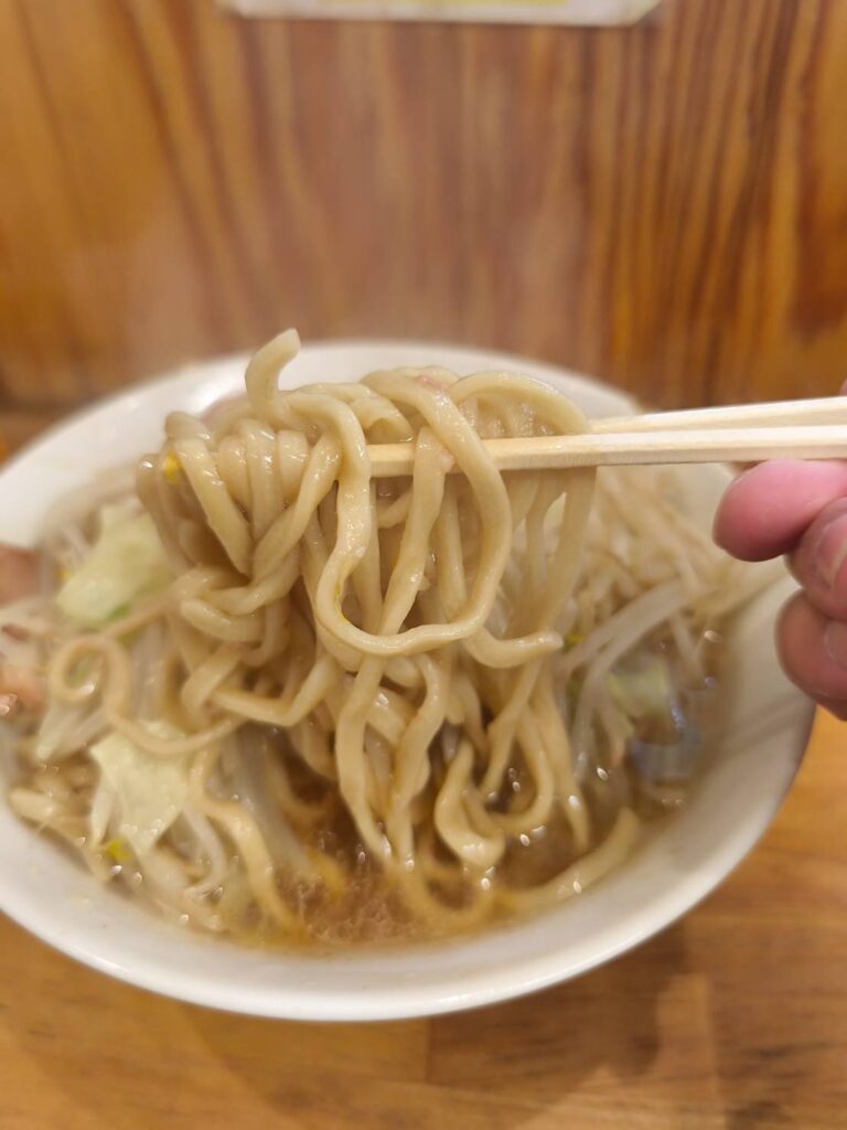 ラーメン二郎前橋千代田町店の麺リフト