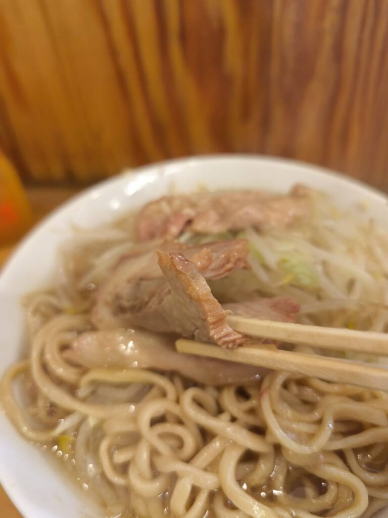 ラーメン二郎前橋千代田町店の豚