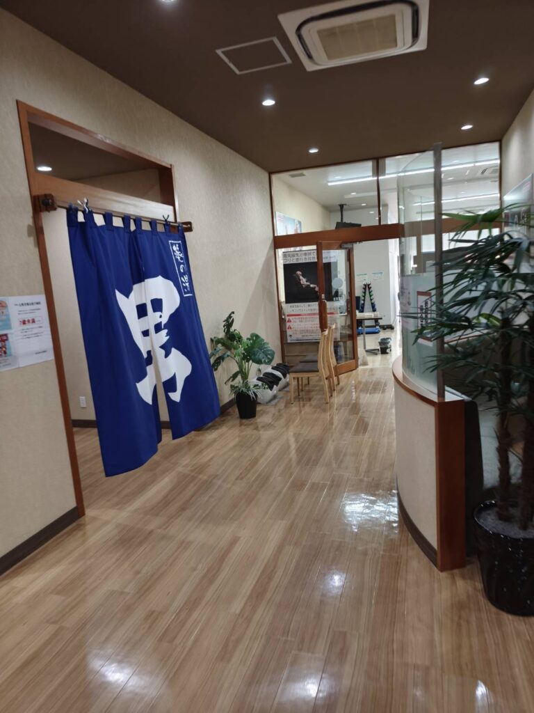 湯の道 利久 前橋南店の男湯入口