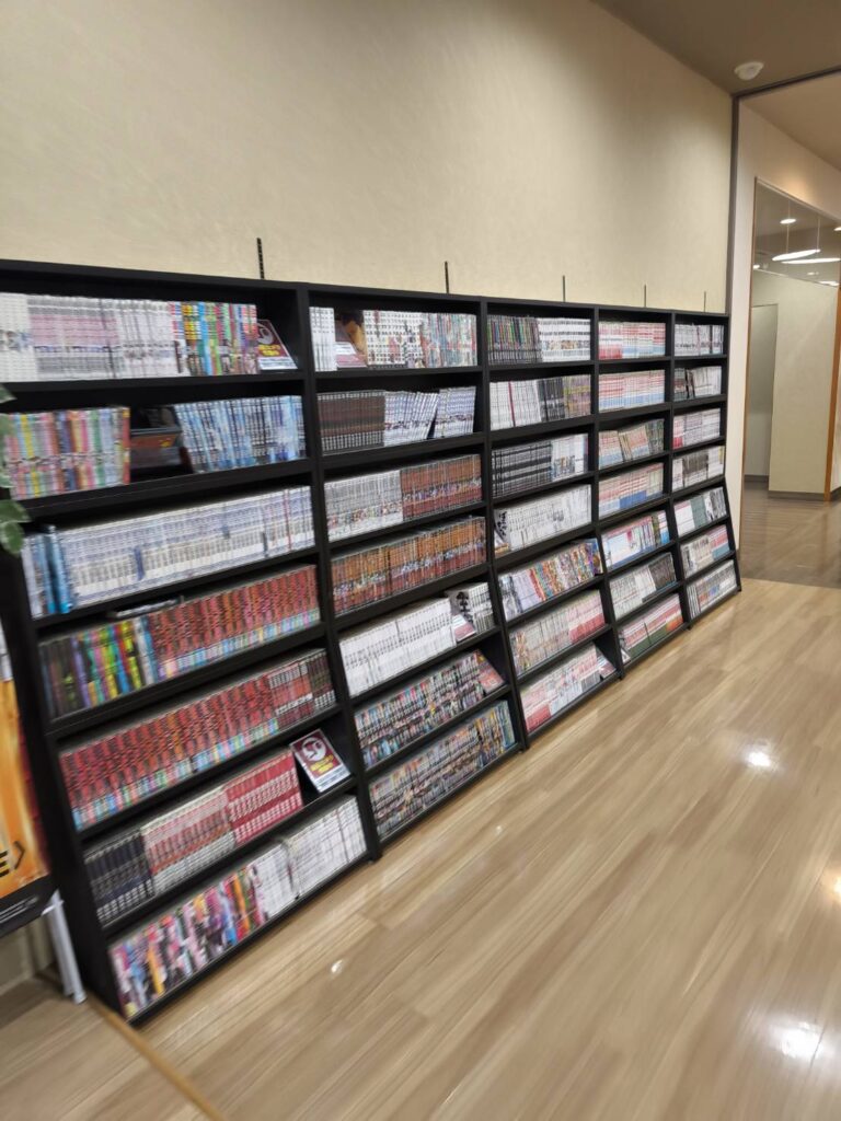 湯の道 利久 前橋南店の漫画コーナー