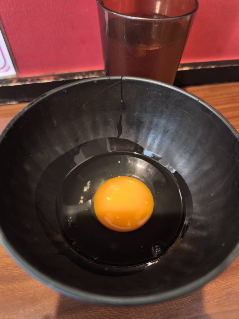 元祖スタミナ満点らーめん すず鬼 熊谷うえちゃん店の生卵