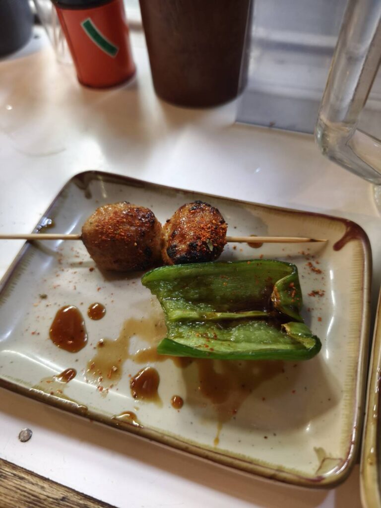 もつ焼きやまちゃんのつくねピーマン