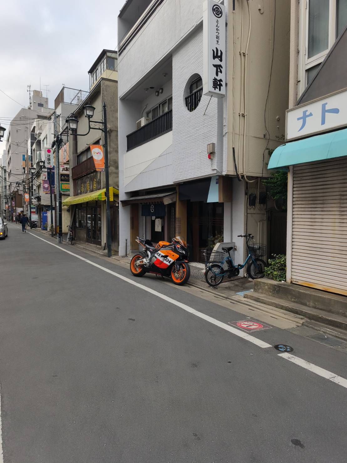 とんかつ割烹 山下軒の外観