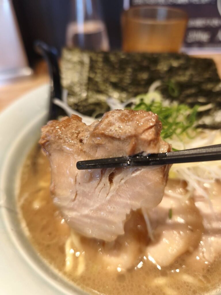 豚骨醤油 三輪のチャーシュー