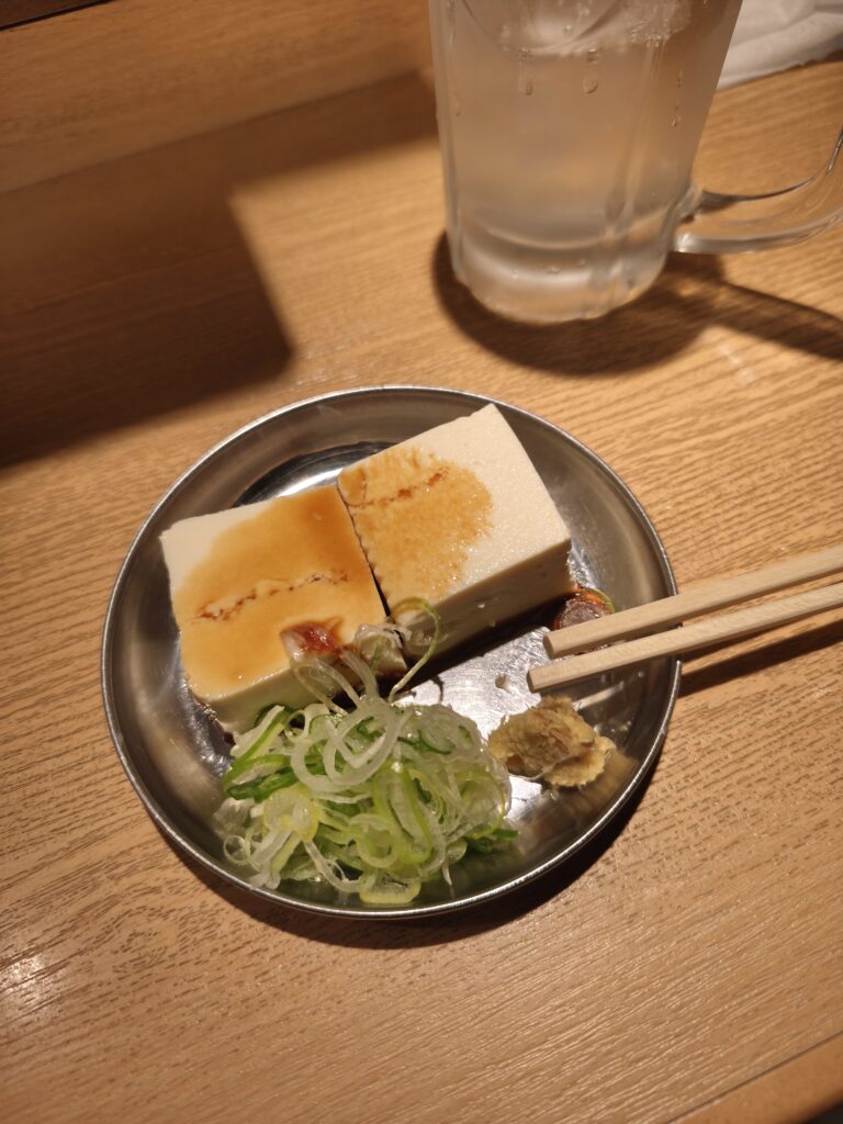 神田屋総本店の冷奴
