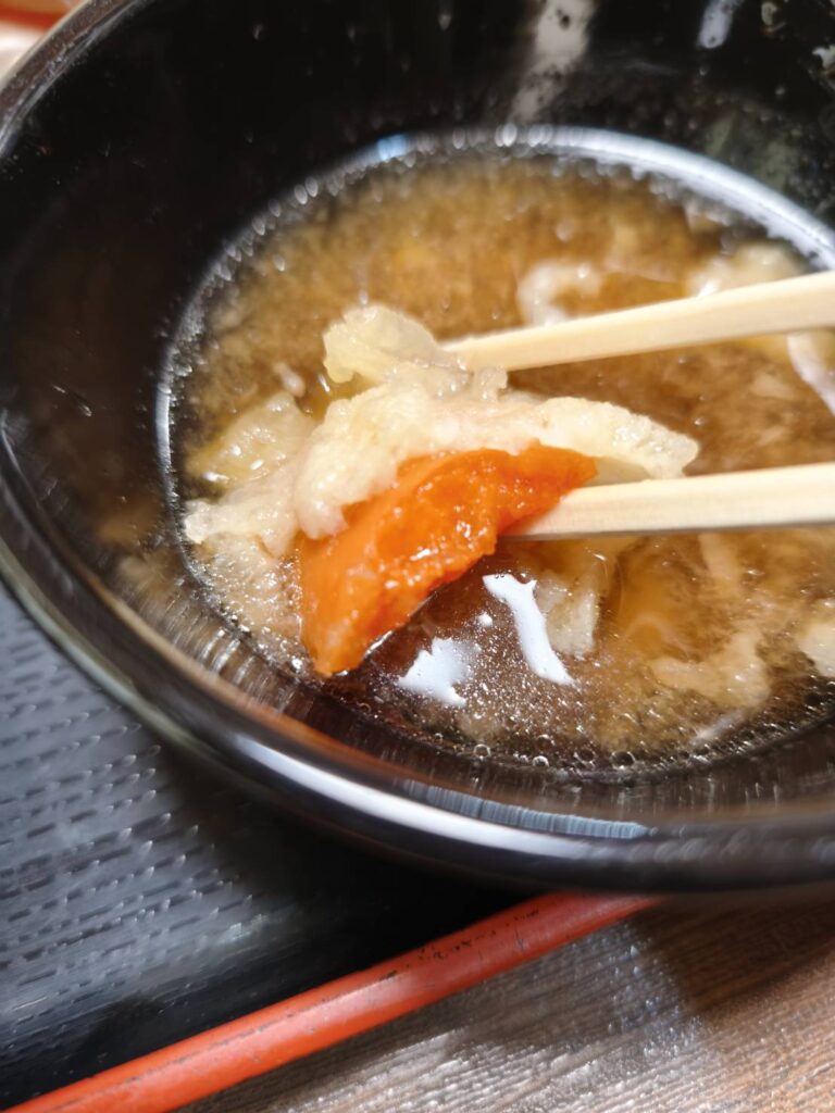 大宮 蕎麦屋 奥信州の人参の天ぷら