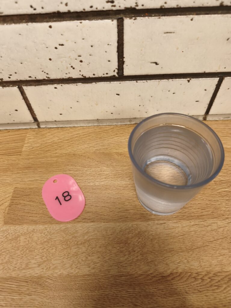 食券と引き換えにもらった番号札