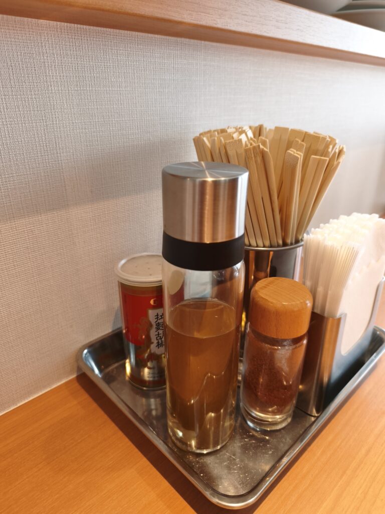 中華そば 馨の卓上調味料