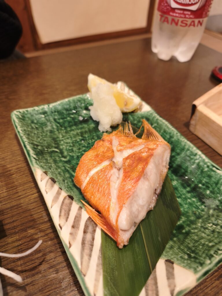 脂が乗った喰処うめはらの金目鯛塩焼き