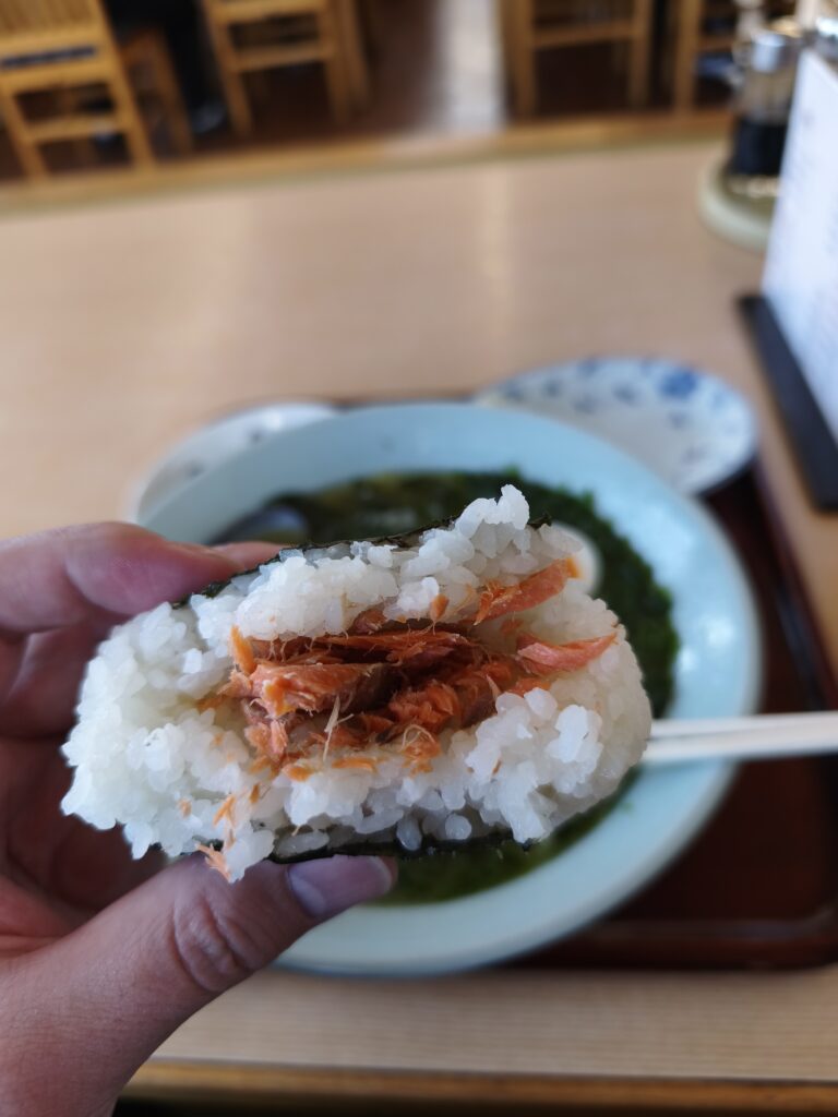 おいかわ食堂のおにぎり（鮭）