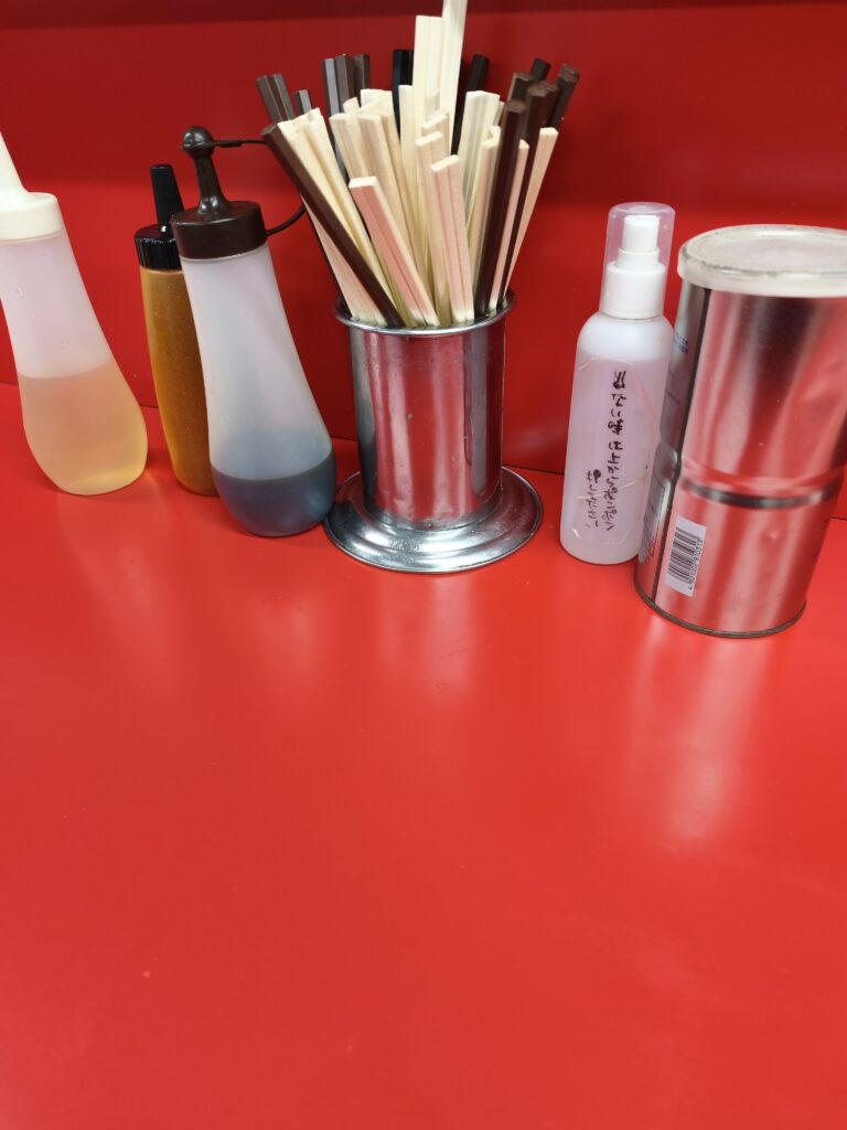 ラーメン二郎 仙台店2の卓上調味料