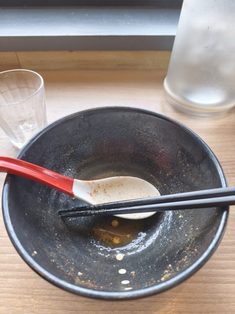 麺屋誉の空の丼