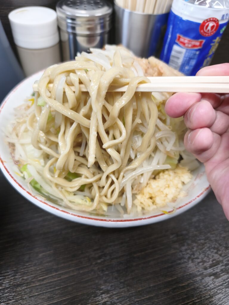 ラーメン二郎 川越店のつけ麺の極太麺